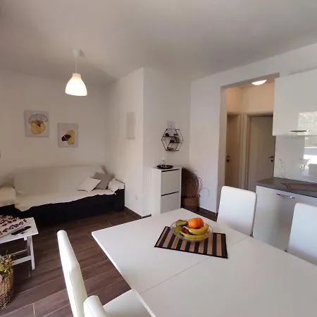 Апартаменты Portorus Lastovo